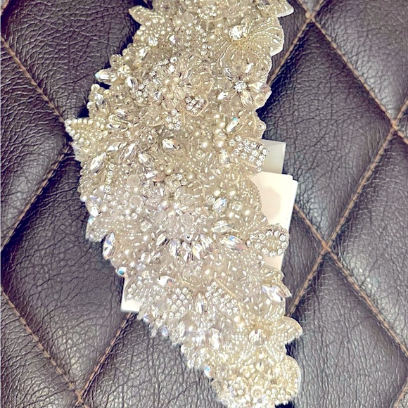 Pronovias Barcelona Couture Bridal Hairpiece - Picture 2 of 8